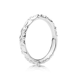 Серебряное кольцо женское Pandora Moments