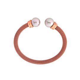 Жесткий браслет из золота с органическим жемчугом Majorica Modern Metals