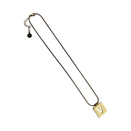 Золотое колье женское с подвеской Majorica Alphabet