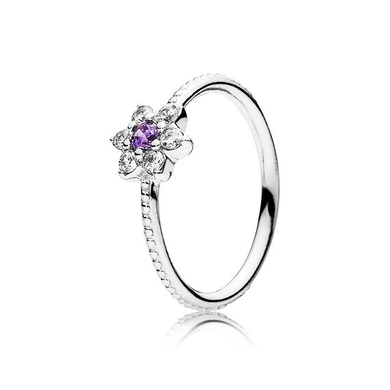 Серебряное кольцо женское с фианитами Pandora Moments