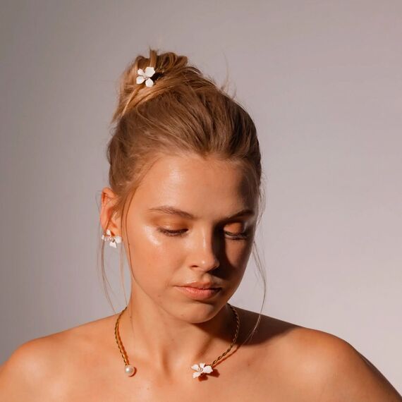 Золотой чокер с жемчугом Majorica Flowers, изображение 2