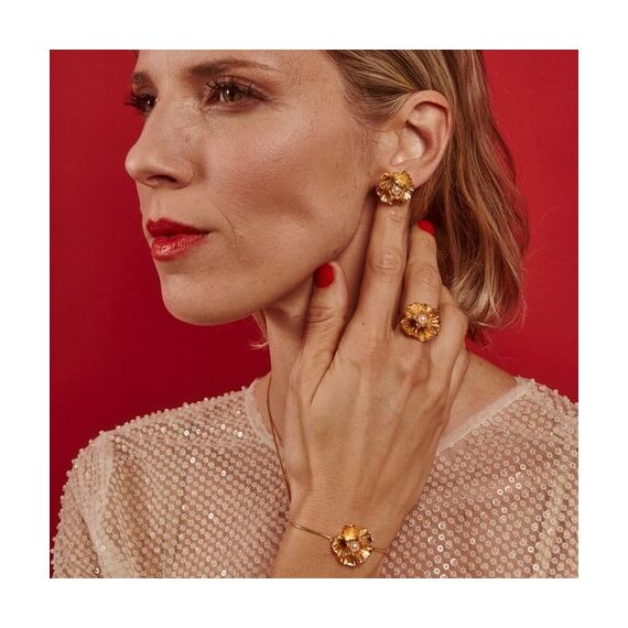 Золотые серьги женские с жемчугом Majorica Clavelina, изображение 3