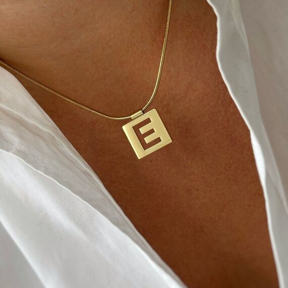 Золотое колье женское с подвеской Majorica Alphabet, изображение 4