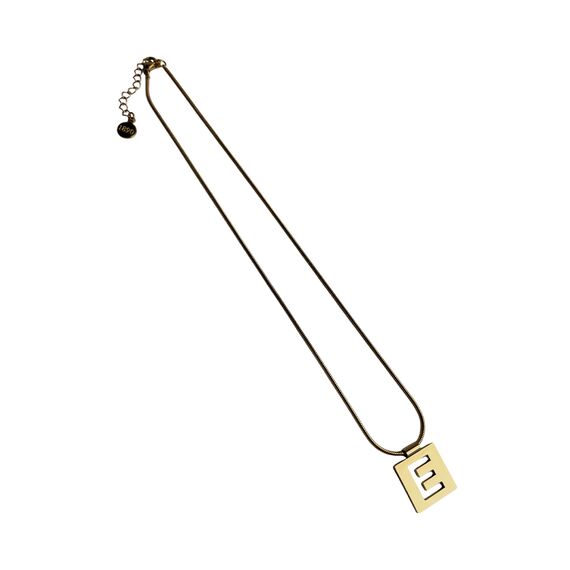 Золотое колье женское с подвеской Majorica Alphabet