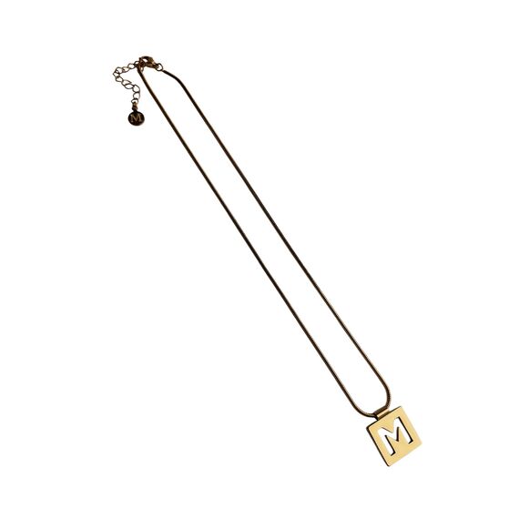 Золотое колье женское с подвеской Majorica Alphabet