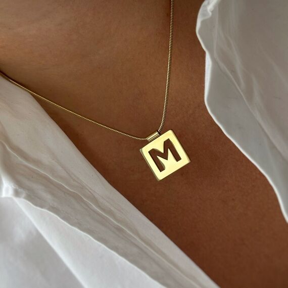 Золотое колье женское с подвеской Majorica Alphabet, изображение 2