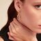 Золотые серьги женские Подкова UNOde50 Serotonin, изображение 3